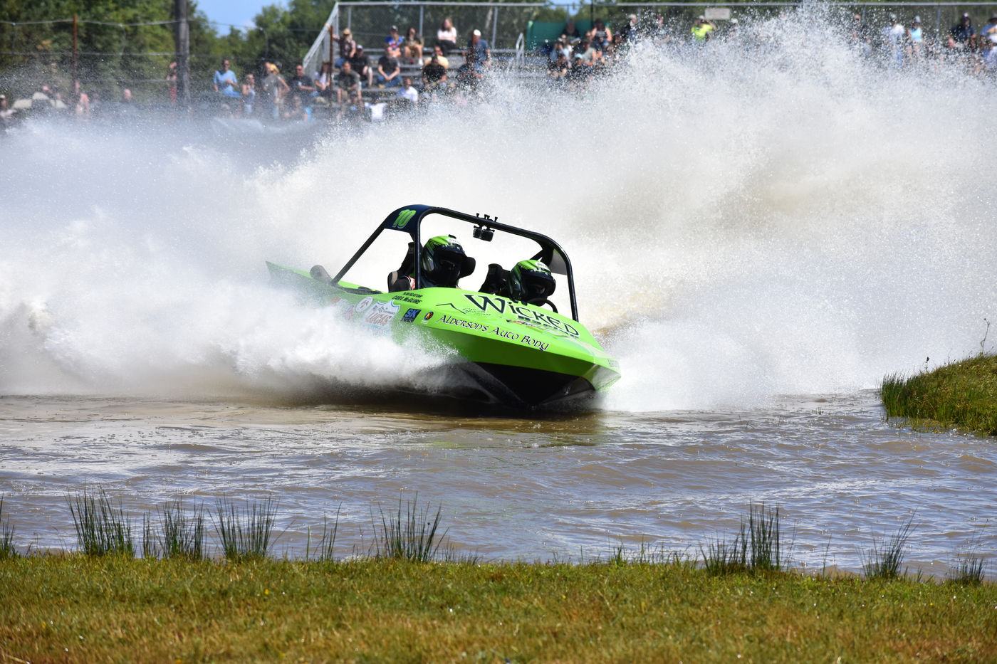 Boat #10 Wicked Racing